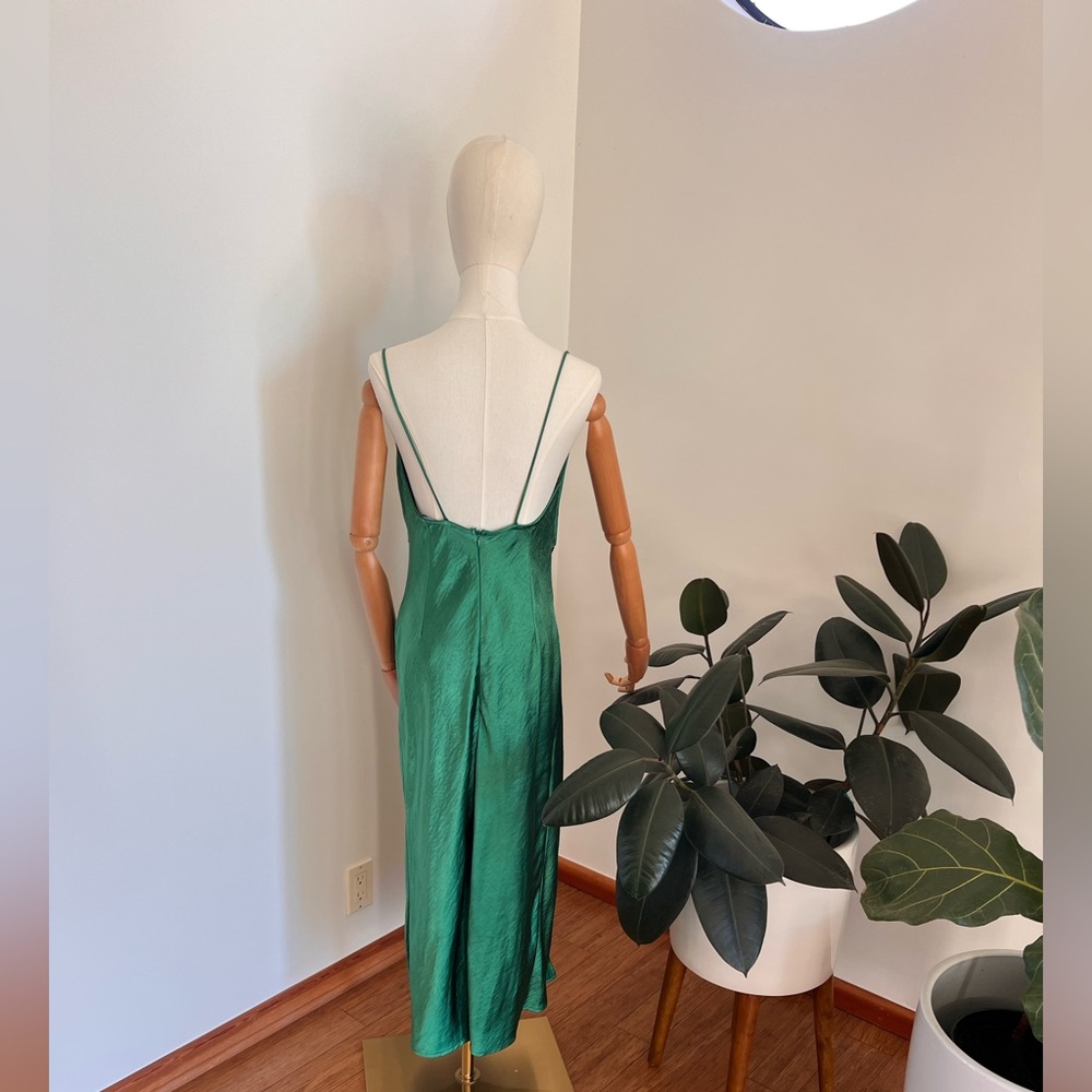 LIONESS WALK THE LINE MIDI GREEN DRESS SIDE SLIT SILKY SOFT COWL NECK 90’s Y2K - Picture 11 of 16